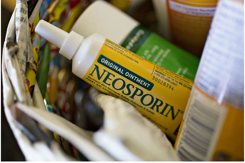 在鼻腔中涂抹孚诺软膏（Neosporin）真的可以帮助预防病毒感染吗？